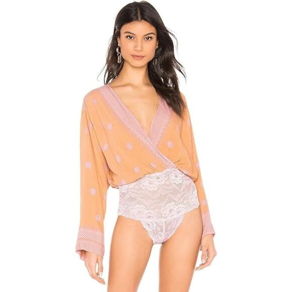 Free People On Board Plunging Neck Open Back Flare Sleeve Lace Trim Bodysuit XS - Picture 1 of 11